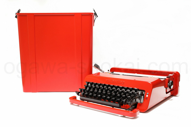 olivetti valentine タイプライターとケースの塗装