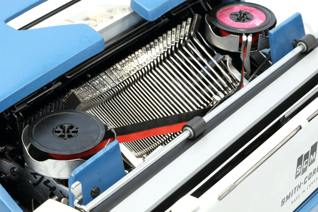SMITH-CORONA CLASSIC 12 タイプライター オーバーホール済の内部
