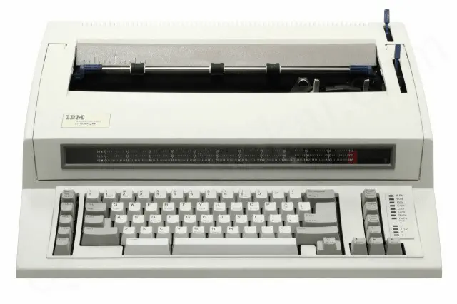 IBM Wheelwriter 1000