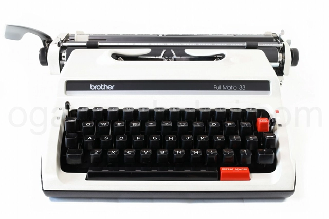 brother FULL MATIC 33 タイプライター用ゴム足の外観
