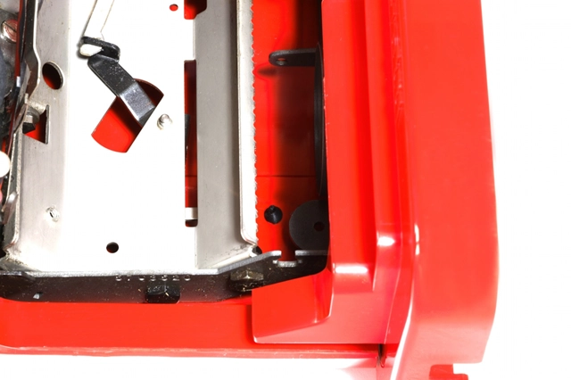 olivetti valentine typewriter feet