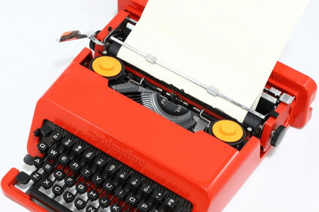 タイプライター用紙とolivetti valentine