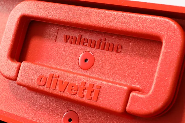 olivetti valentineケースキャップ