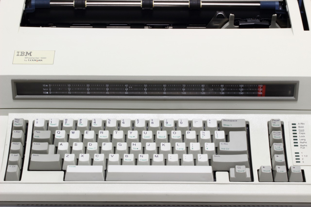 IBM Wheelwriter 1000 中古電子式スタンダードタイプライター｜タイプ 