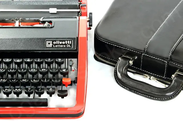 olivetti Lettera DL タイプライター