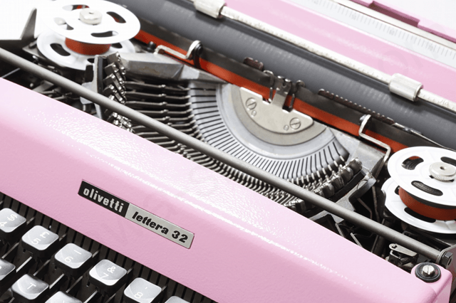 olivetti Lettera 32 タイプライター オーバーホール済の内部