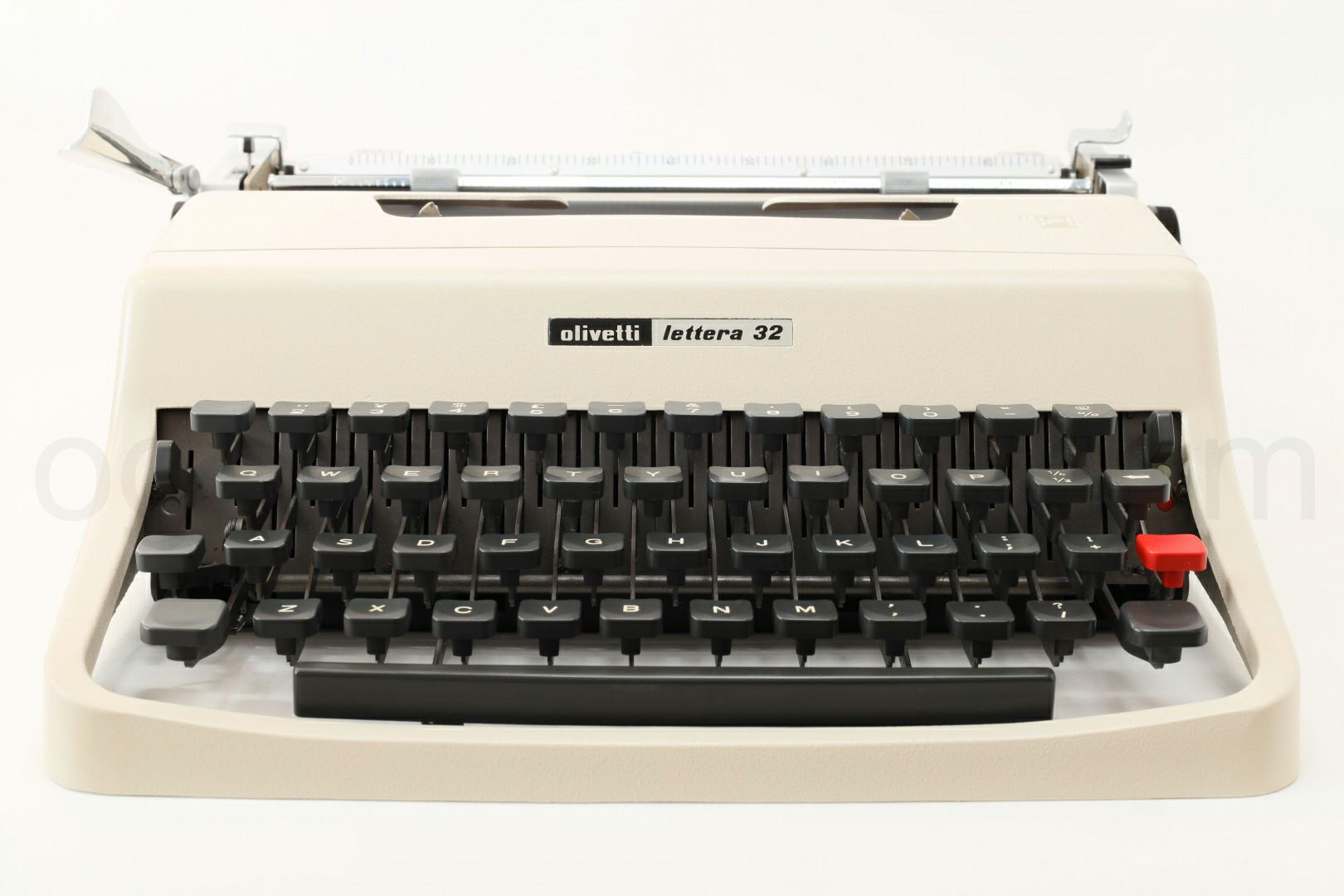 olivetti Lettera 32 プレミアム中古タイプライター