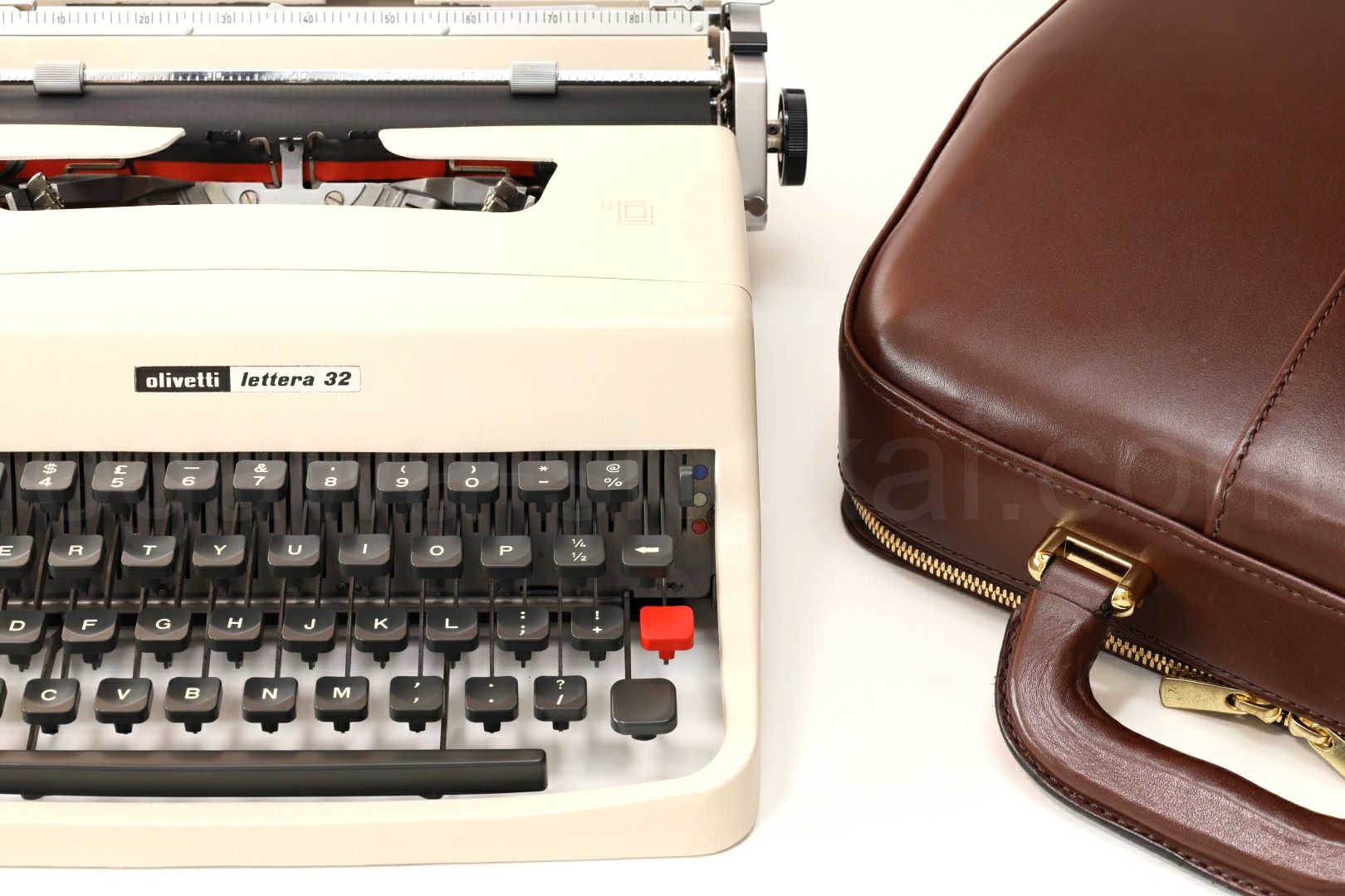 olivetti Lettera 32 プレミアム中古タイプライター｜タイプライター 