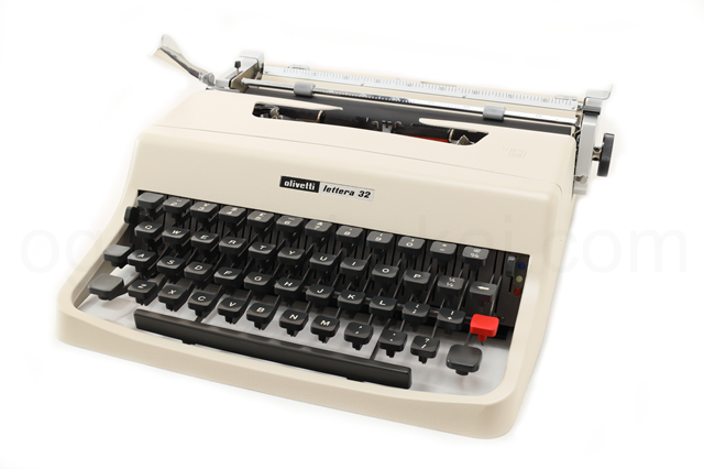 olivetti lettera 32 正面