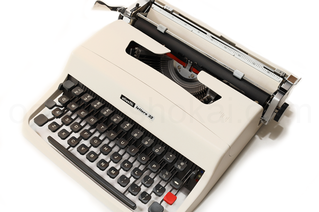 olivetti lettera 32 上