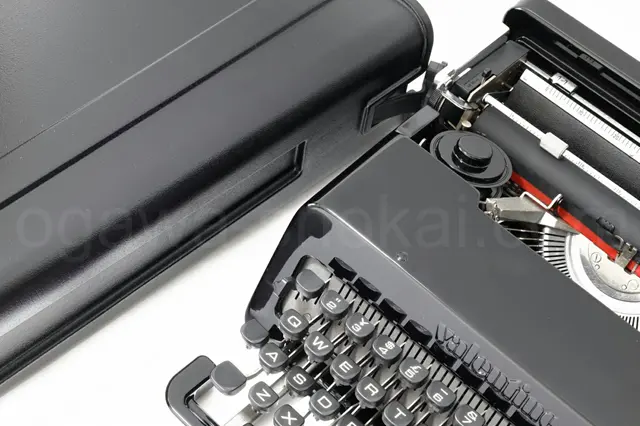olivetti valentine 斜め前から