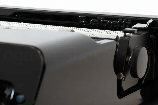 イタリアの有名ブランドolivetti（オリベッティ）i