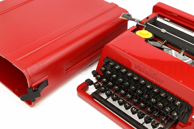 olivetti valentine 斜め前から