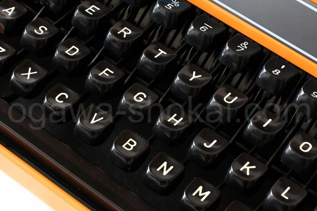 キーボードも徹底的にクリーニング