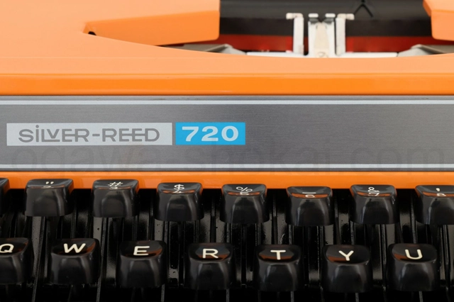 ロゴも綺麗に残っています