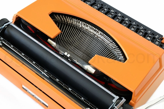 SILVER-REED 720 タイプライター