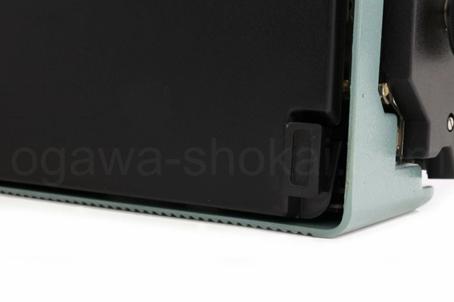 ゴム足交換はオプションです。