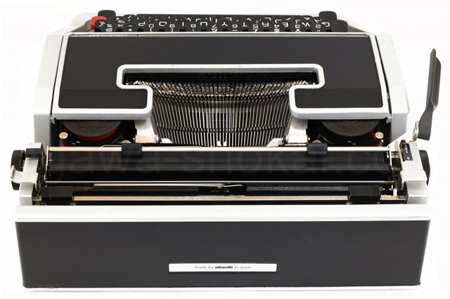 olivetti LetteraDL タイプライター