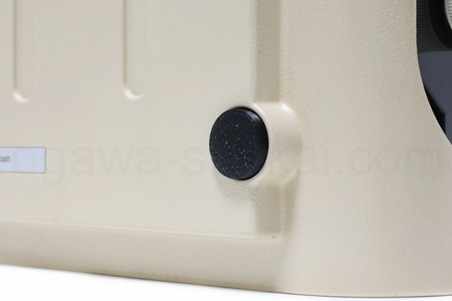 ゴム足交換は新品に交換済