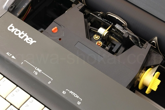 新品のリボンに交換済です。