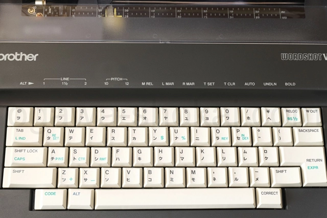 よくある黄ばみのない綺麗なキーボード