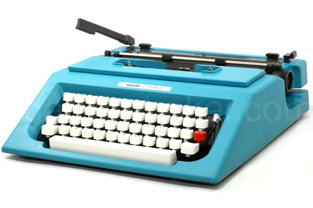 olivetti Lettera 41 タイプライター 斜めからの外観