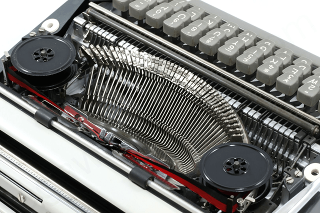OLYMPIA de luxe model99 タイプライター オーバーホール済の内部