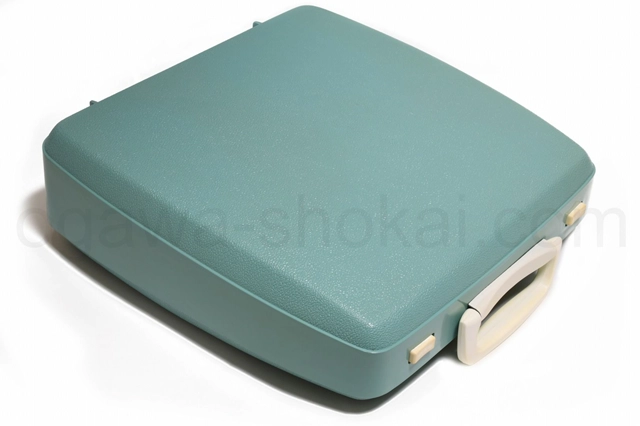 ケースは可能な限り傷消ししています。