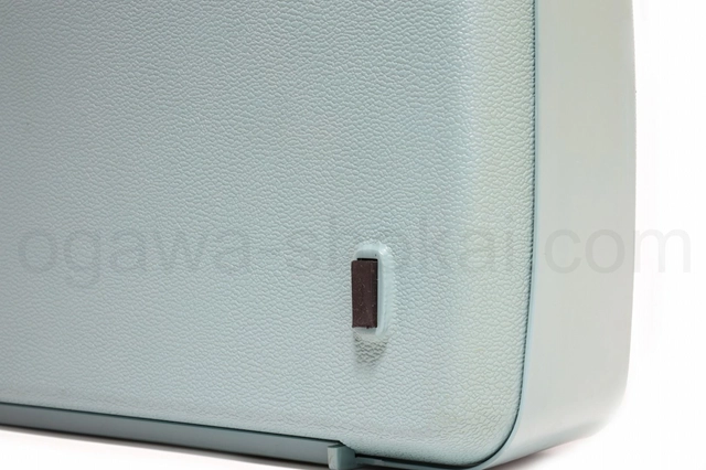 ケースのゴム足は3Dプリンター製に交換