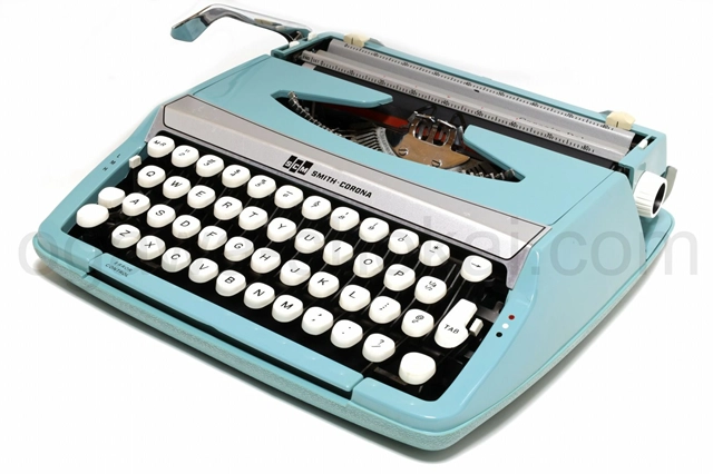 古きアメリカのタイプライターらしい配色