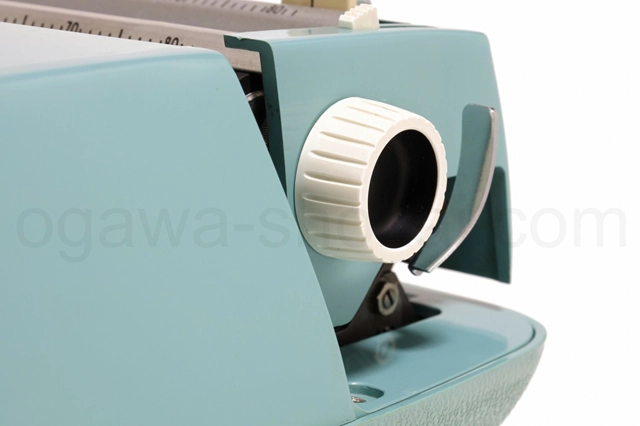 左プラテンノブも綺麗な状態です。