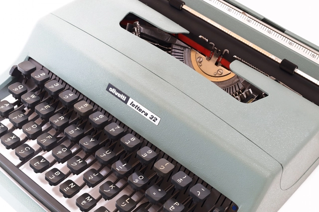 olivetti ロゴ