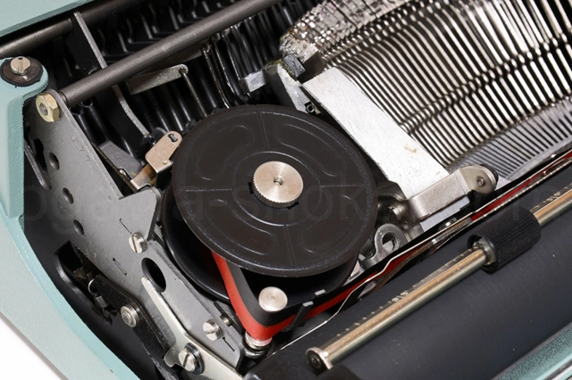 リボンはもちろん新品に交換済です。