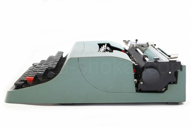 右側ボディーは綺麗な状態です