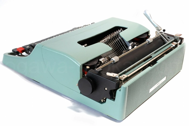 olivetti Lettera 32 キーボード